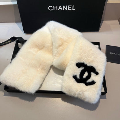 SCARF IN WHITE RABBIT FUR WITH BLACK LOGO 397437