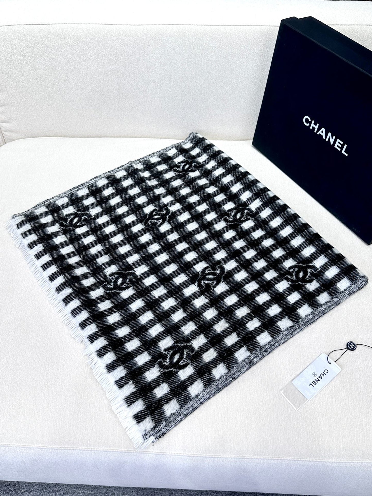 SCARF 190 CM IN BLACK MIX WHITE CARO CASHMERE AND WOOL 390944