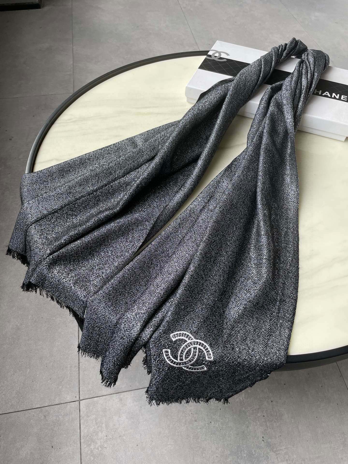 SCARF 210 CM IN BLACK CASHMERE  402208