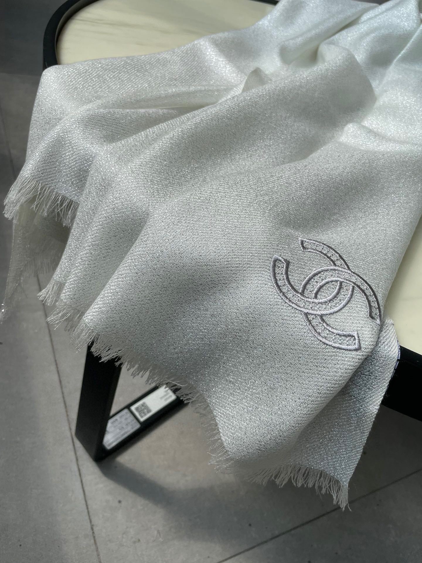 SCARF 210 CM IN IVORY WHITE CASHMERE  402210